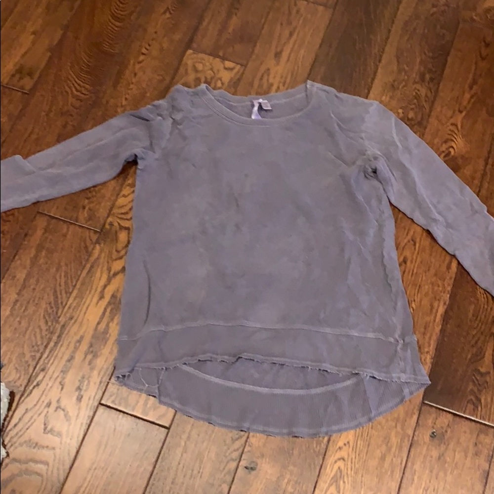 Wilt purple pull over